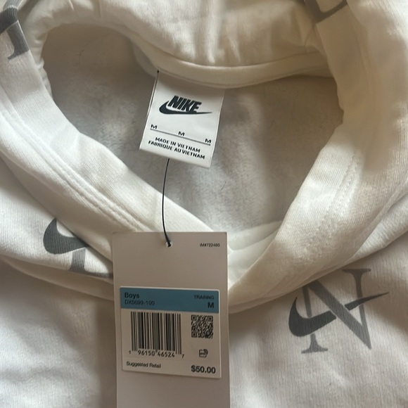 Nike boys Sweatshirt Size MEDIUM (NWT) - Picture 2 of 3